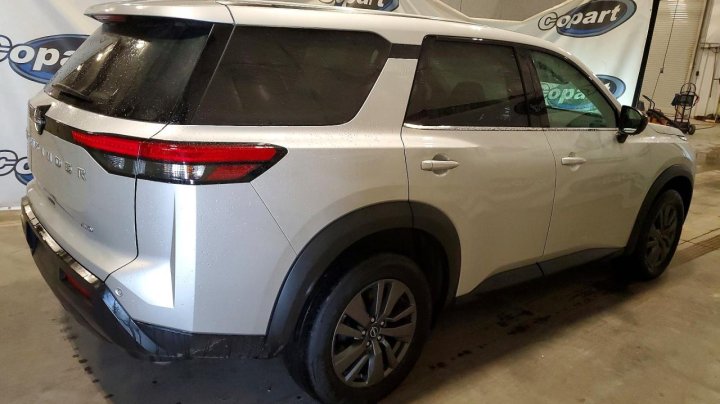 Nissan Pathfinder  2024