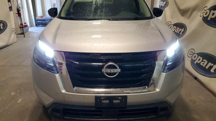 Nissan Pathfinder  2024