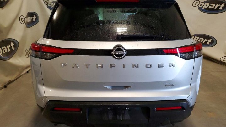 Nissan Pathfinder  2024