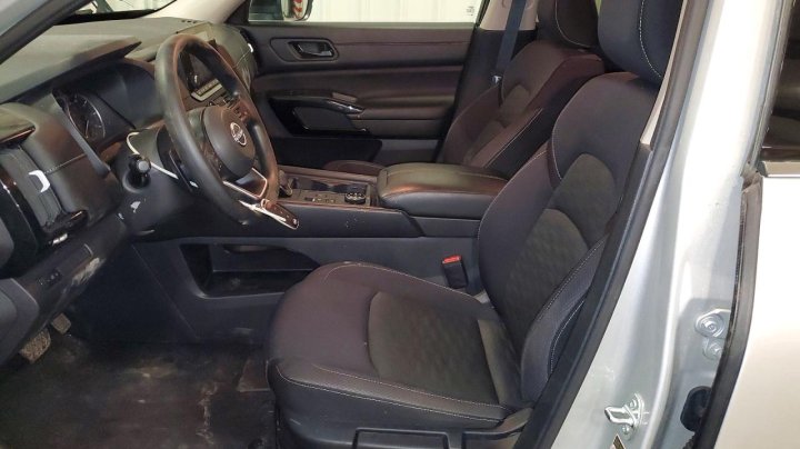 Nissan Pathfinder  2024