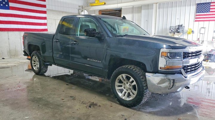 Chevrolet Silverado  2018