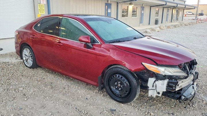 Toyota Camry  2018