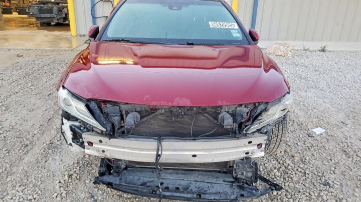 Toyota Camry  2018