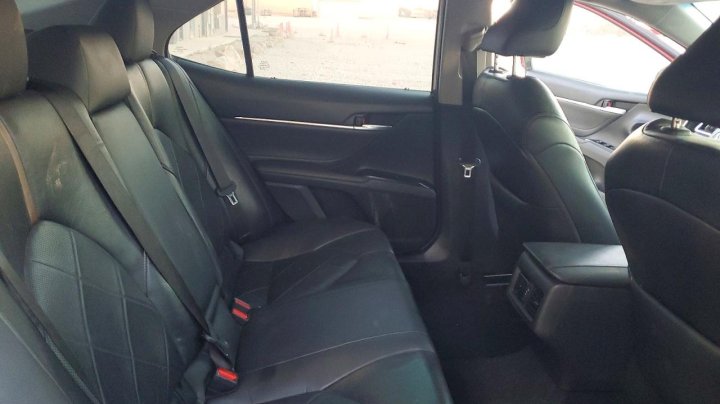 Toyota Camry  2018