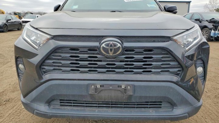 Toyota RAV4  2021