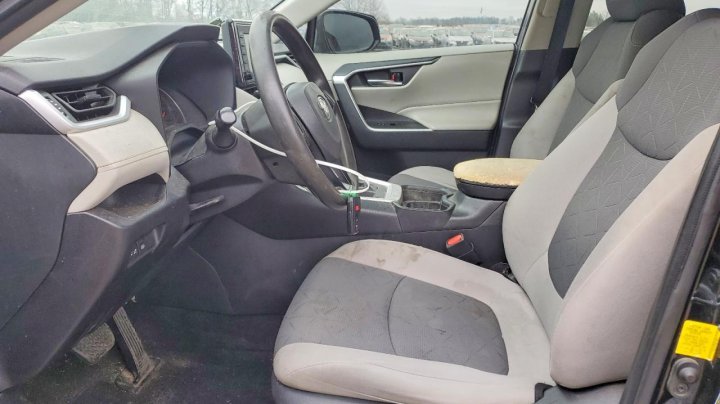 Toyota RAV4  2021