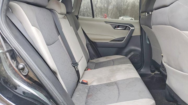 Toyota RAV4  2021