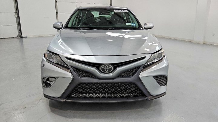 Toyota Camry  2019