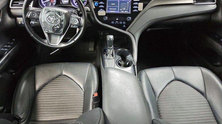 Toyota Camry  2019