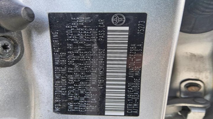 Toyota Camry  2019