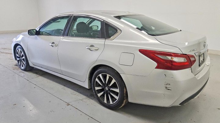 Nissan Altima  2018