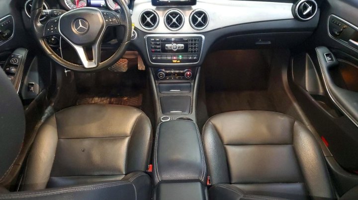 Mercedes-Benz GLA  2015