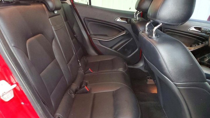Mercedes-Benz GLA  2015