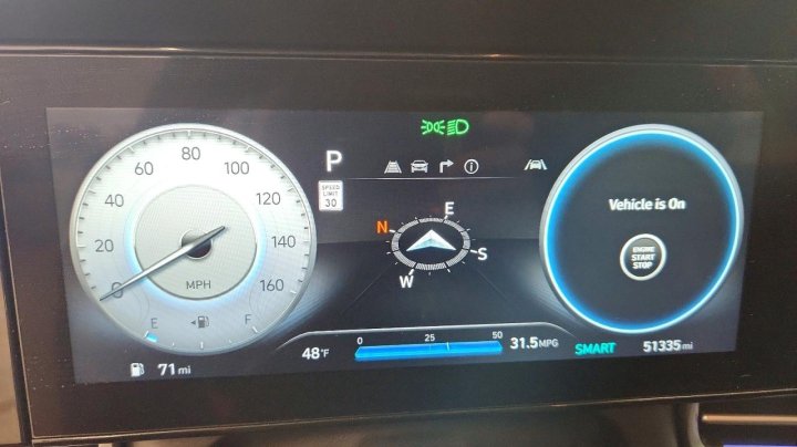 Hyundai Elantra  2024