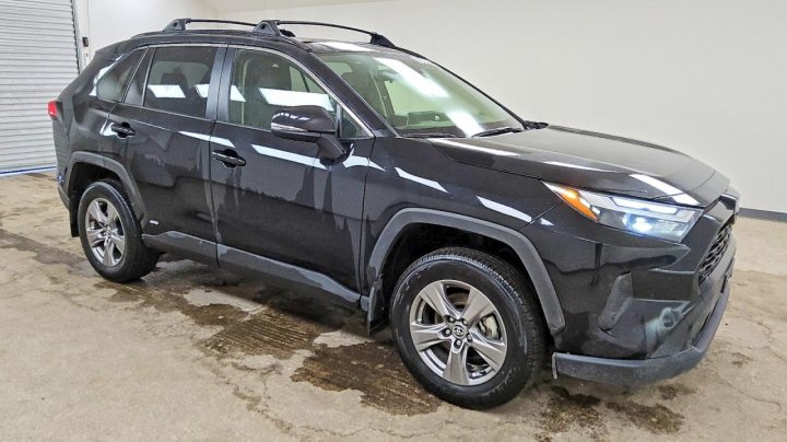 Toyota RAV4  2025