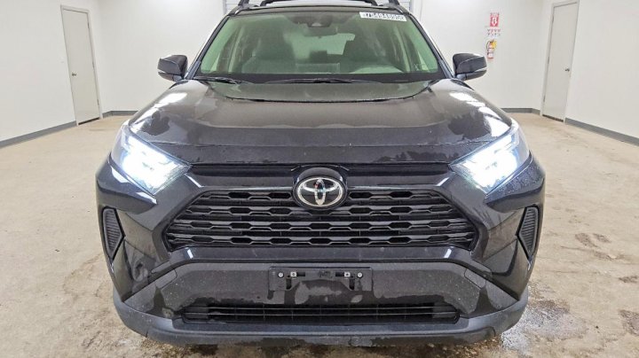 Toyota RAV4  2025