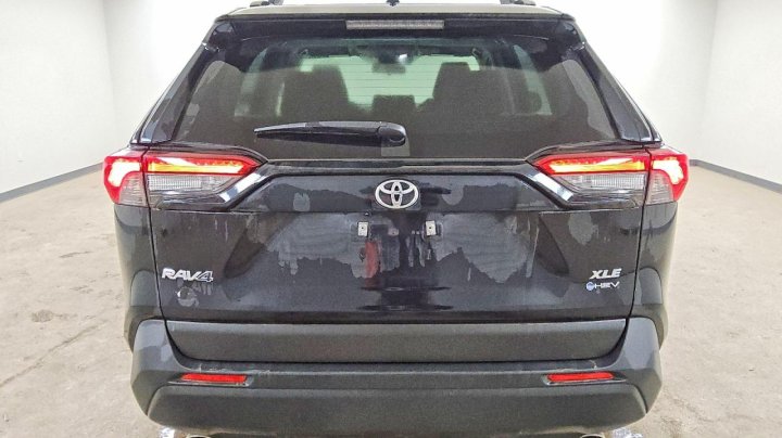 Toyota RAV4  2025