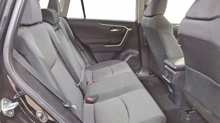 Toyota RAV4  2025