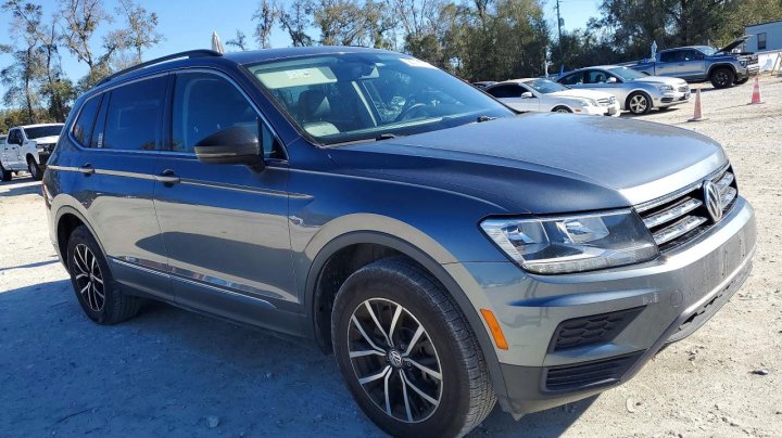 Volkswagen Tiguan  2021