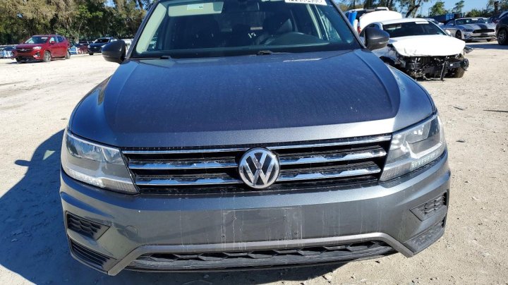 Volkswagen Tiguan  2021