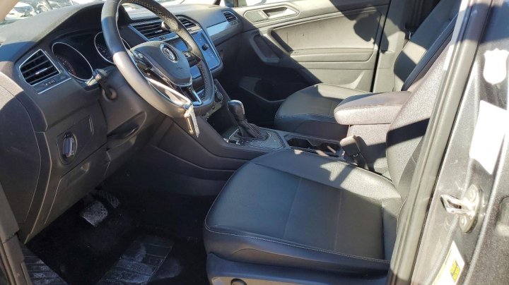 Volkswagen Tiguan  2021