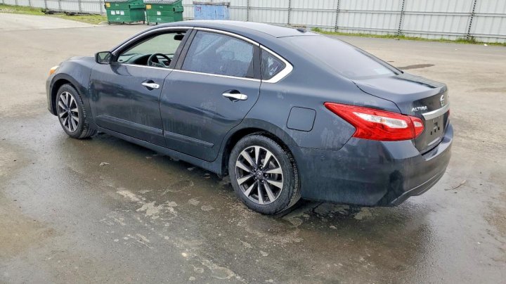 Nissan Altima  2016