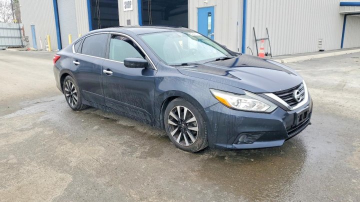 Nissan Altima  2016