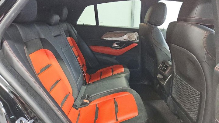 Mercedes-Benz GLE  2021