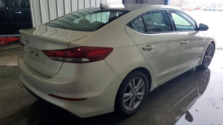 Hyundai Elantra  2017