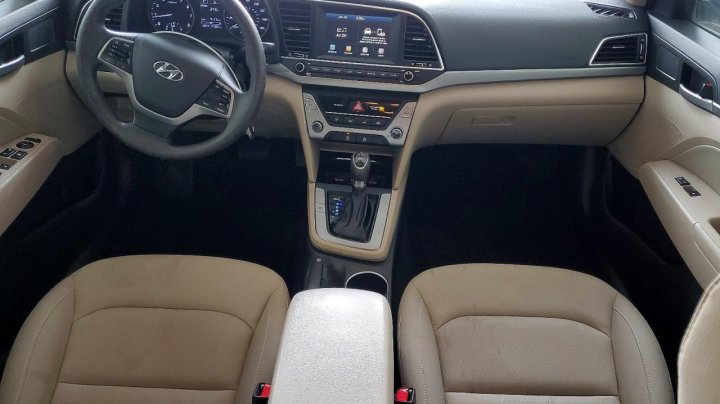 Hyundai Elantra  2017