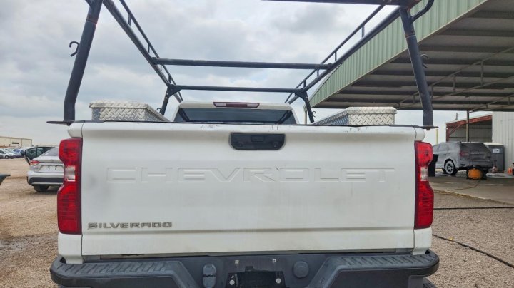 Chevrolet Silverado  2021