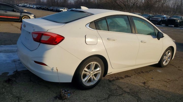 Chevrolet CRUZE  2018