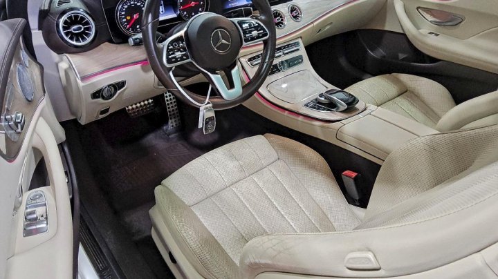 Mercedes-Benz E  2019