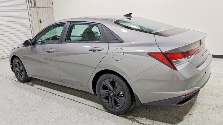 Hyundai Elantra  2023