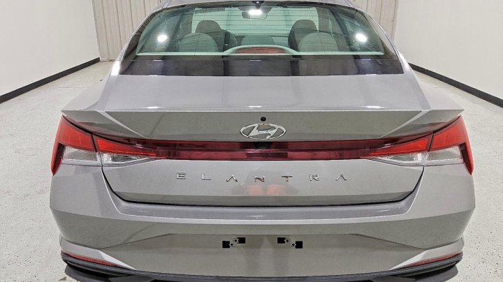 Hyundai Elantra  2023