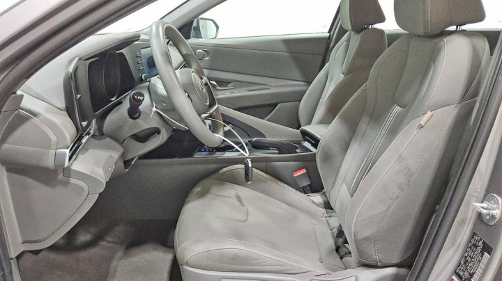 Hyundai Elantra  2023