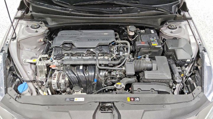 Hyundai Elantra  2023
