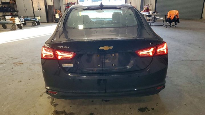 Chevrolet Malibu  2021