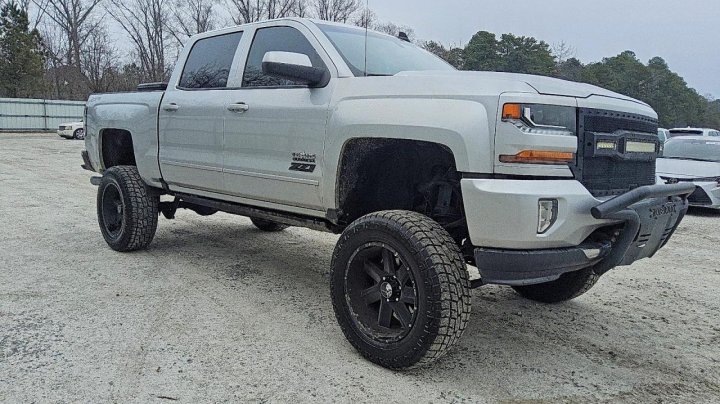 Chevrolet Silverado  2018
