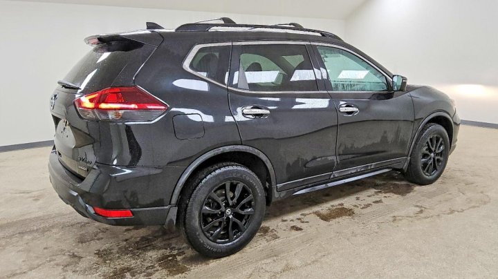 Nissan ROGUE  2018