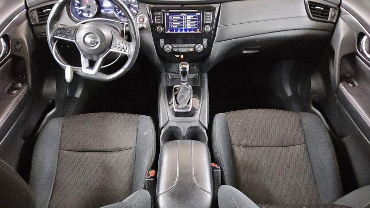 Nissan ROGUE  2018