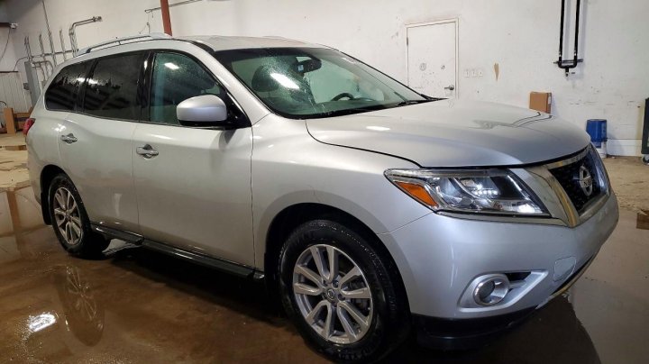 Nissan Pathfinder  2015