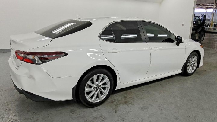 Toyota Camry  2023