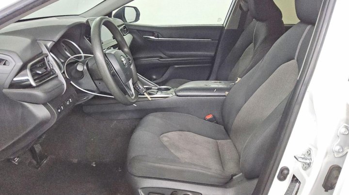 Toyota Camry  2023