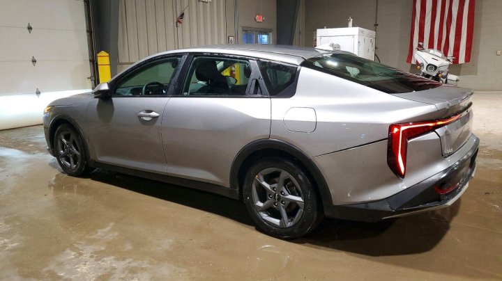 KIA K4  2025