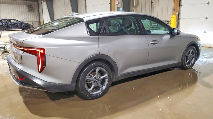 KIA K4  2025