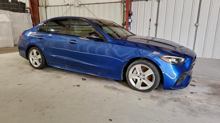 Mercedes-Benz C  2022