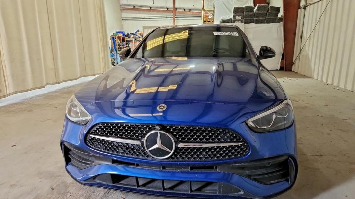 Mercedes-Benz C  2022