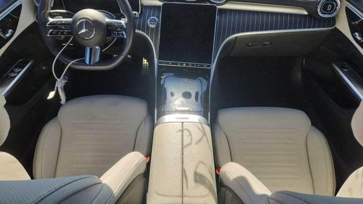 Mercedes-Benz C  2022