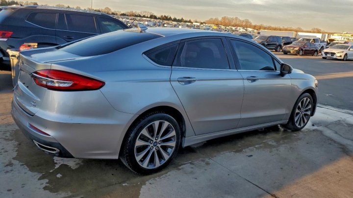 Ford FUSION  2020